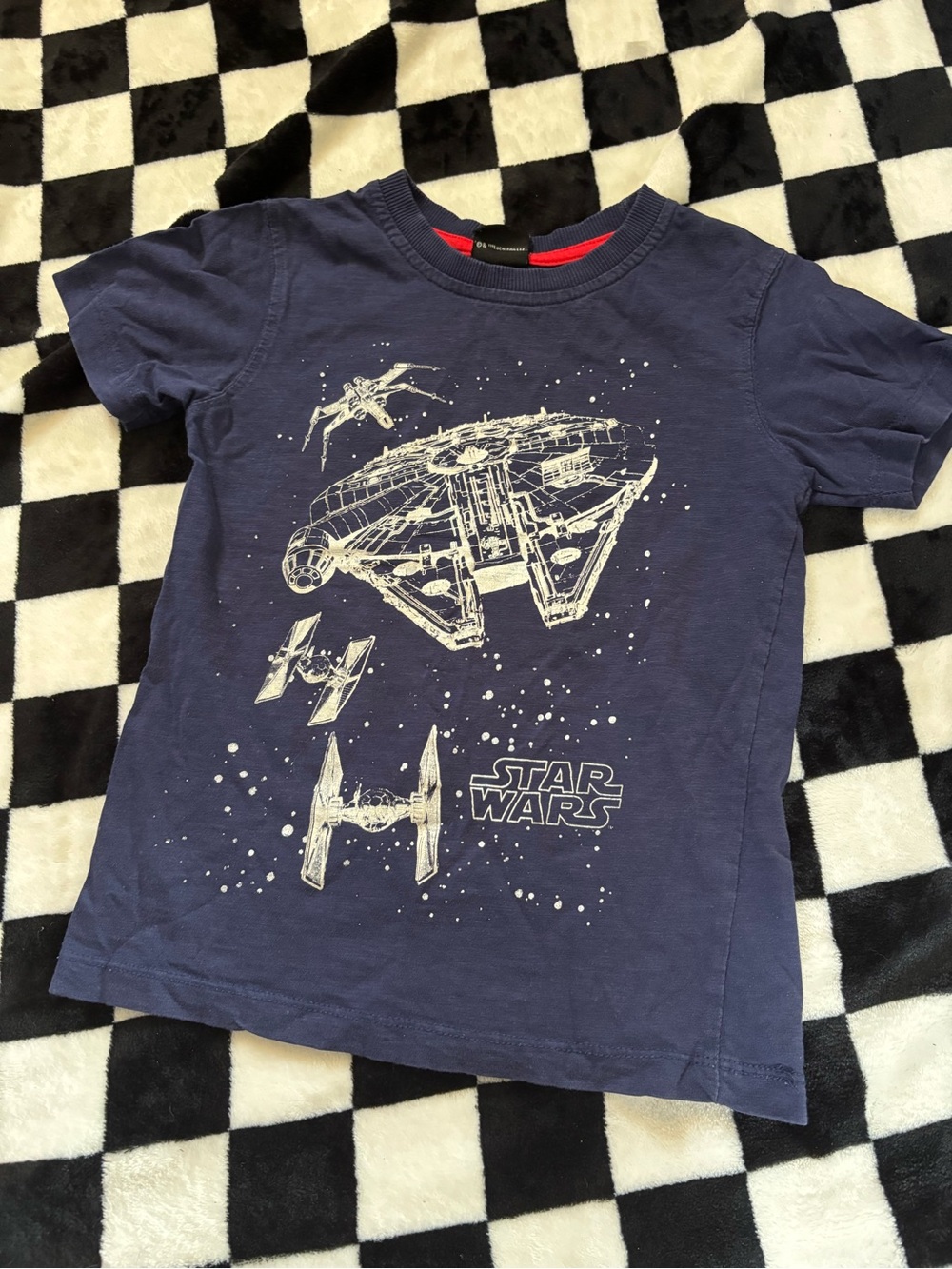 Size 4/5 starwars shirt